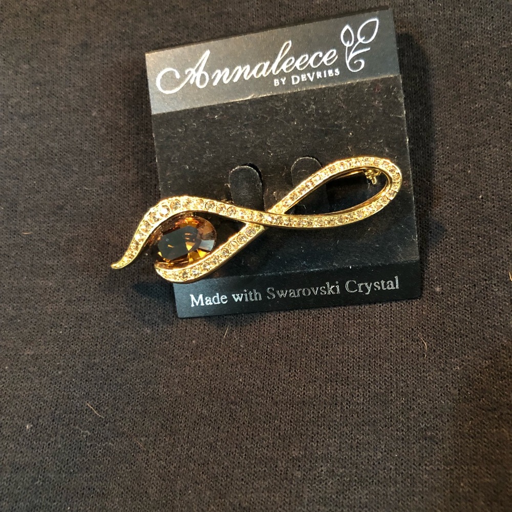 Brooch